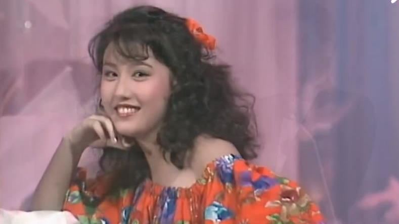 被爸爸惡整！周海媚選美學穿高跟鞋：很慘