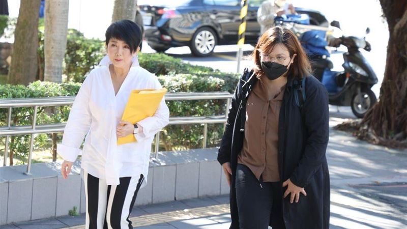 周思潔赴北院！告音樂人小蟲求償1千萬