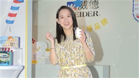 曾寶儀(楊澍攝影)