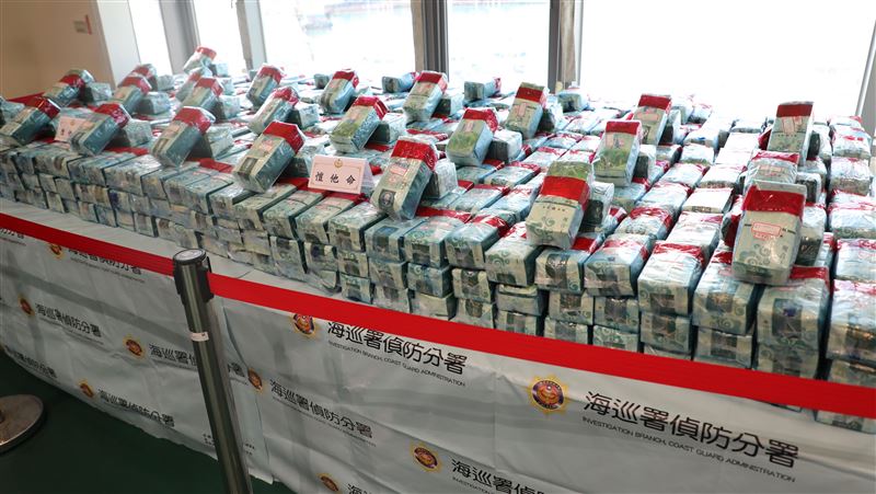 海巡緝私建功　防止毒品、私菸與香菇危害