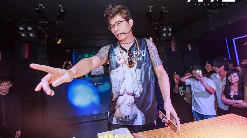 叫賣哥證實離婚吐最大關鍵　分產內幕曝光
