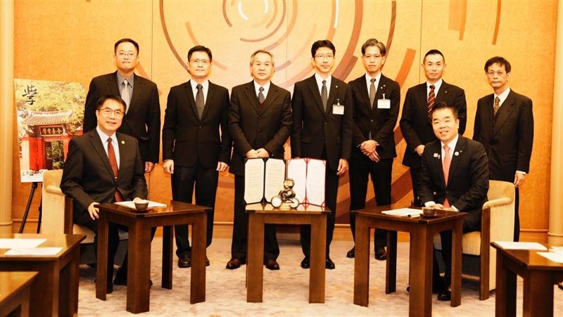 締盟十周年喜相見！黃偉哲赴滋賀會見知事