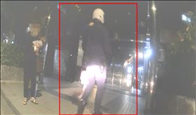 新北,土城警,公主抱,跌倒,踩空