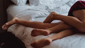 情侶，親熱(圖／PIXABAY)