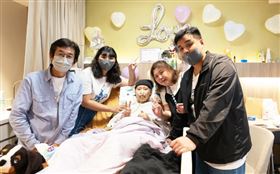 聯新國際醫與魏德聖送暖 完成癌末女大生心願（圖／桃園電子報）