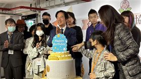 ▲賴清德今出席「台灣重症兒童協會」年會，為協會新書發表、以及病友重生慶祝。（圖／記者簡浩正攝影）