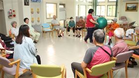 台南永康設綜合長照中心（1）奇美醫學中心承接台南市綜合式長照機構建置，在永康區復華里活動中心開設綜合長照機構暨日間照顧中心，讓長輩可參加文康休閒活動，也能透過訓練延緩失能情形。中央社記者楊思瑞攝　107年11月6日