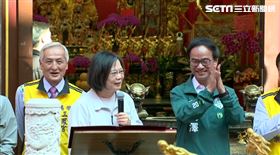 蔡英文參拜高雄三鳳宮