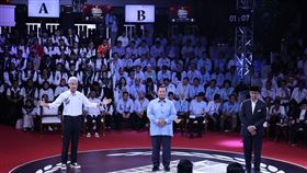 印尼首場總統大選辯論   聚焦民主話題十足印尼首場總統大選辯論，3名候選人脣槍舌戰引熱議，特別是阿尼斯和普拉伯沃關於民主的爭論，更成為選戰重要議題。（甘查爾競選團隊提供）中央社記者李宗憲雅加達傳真  112年12月16日
