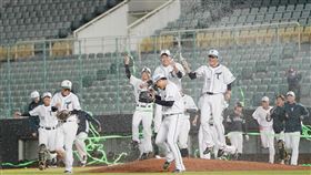 ▲台鋼拿下冬盟冠軍，今年包括二軍總冠軍，共拿下2座大賽冠軍。（圖／台鋼雄鷹球團提供）