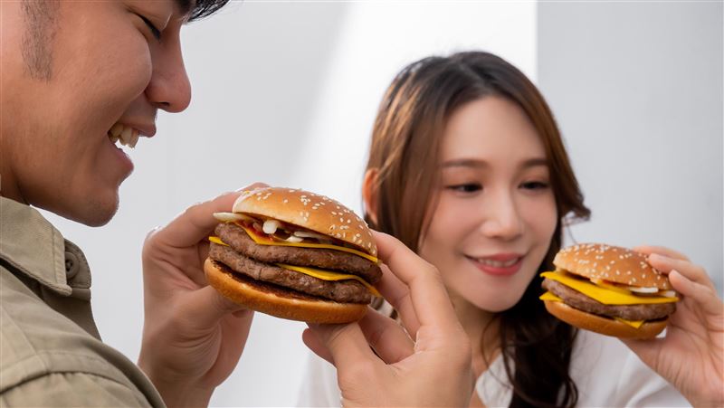 麥當勞4神級漢堡12/20回歸、1漢堡停售　新菜單一次看