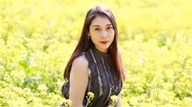 為愛揹7命逃20年...煙花女師今處死！父遭分屍兒悲鳴：等到媽媽頭髮白了。（圖／翻攝自微博）