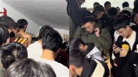 ▲地震發生後學生要逃出宿舍，不料卻學校卻把門鎖了。（圖／翻攝自微博）

