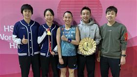 戴資穎與教練團隊。（圖／翻攝自戴資穎粉絲專頁）