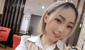 馬來西亞歌手許佳玲被粉絲刺殺。（圖／翻攝臉書）