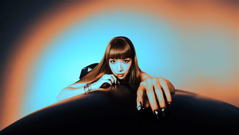 FEniX峻廷同框正妹女星！情話狂撩「看100次都不會膩」