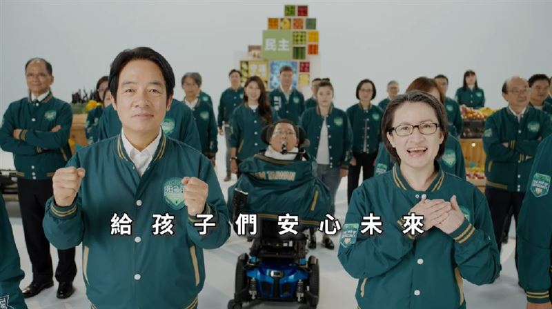 綠形象CF！萬老師：沒爬樹戰將、咆哮戰神