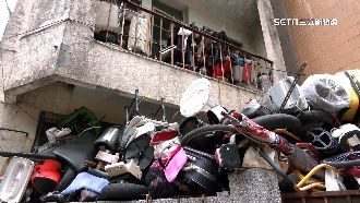 獨／父子檔堆垃圾山　里長嘆：變北市地標