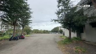 柯稱農地是「台大學長」揪團　卓冠廷痛批