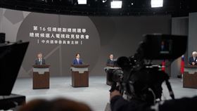 ▲首場總統電視政見會柯文哲（圖／民眾黨提供）