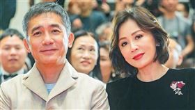 梁朝偉、劉德華、劉嘉玲、蔡卓妍《金手指》首映會。（圖／翻攝劉嘉玲微博）