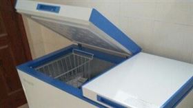 狠女殺夫「屍藏冰櫃15多個月」...冒充尪詐公婆40萬！因她案情才曝光。（圖／翻攝自微博）