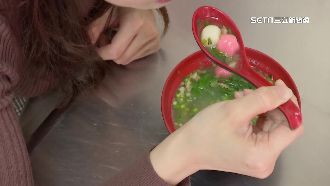 她爆吃湯圓「胃酸腹脹」醫2招助消食順氣