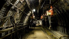 採礦、礦車、煤礦、工人（示意圖／翻攝自Pixabay）