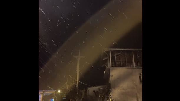 尖石後山新光部落飄雪！童直擊嗨：下雪了