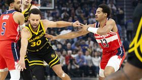 ▲波爾（Jordan Poole）被交易後首度對上前東家勇士。（圖／路透社／達志影像）