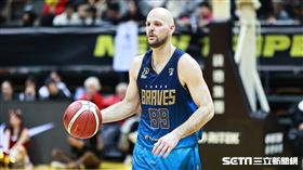 ▲新北國王迎戰富邦勇士，洋將布朗開箱。（圖／記者劉彥池攝影）