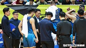 ▲新北國王迎戰富邦勇士，許晉哲總教練喊暫停。（圖／記者劉彥池攝影）