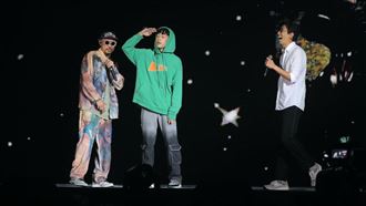 熱狗睽違十年再攻蛋　15歲帥兒首度亮相