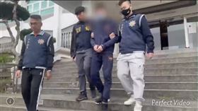 ▲新北市20歲薛姓男子1個月內在新北市銀樓偷金項鍊，又跑到宜蘭縣羅東鎮的銀樓搶金項鍊，2地警方聯手，終於逮到人。（圖／翻攝畫面）