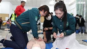 鄭家純,雞排妹,黃秀芳,CPR,寵物,毛小孩。（圖／黃秀芳服務處提供）