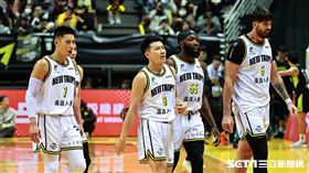 ▲新北國王迎戰寶島夢想家，林書豪、李愷諺、牧倫斯。（圖／記者劉彥池攝影）