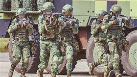 ▲嫌老公職軍收入低外遇 他揭前妻悲慘下場（示意圖／CTWANT）