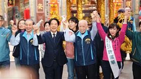 賴清德今（25）日下午前往松山進安宮參香祈福，為許淑華站台。（圖／賴辦提供）