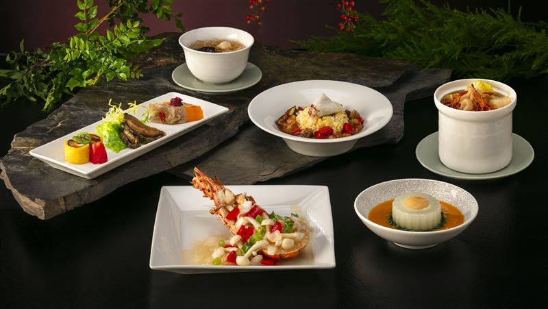 長榮航新菜單！荔香草莓麵包、牛肉麵登場