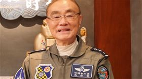 馮世寬穿三星軍裝（圖／MOMOTV 75台提供）