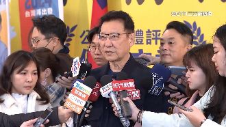 趙少康護航凱旋苑　賴辦嗆：別談照顧青年