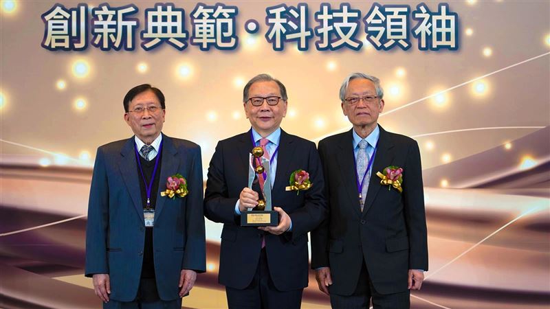 聯發科重返千元！蔡力行：明年市況會更好