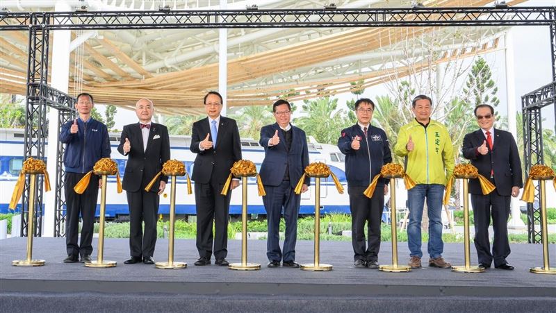 高鐵台南站前「花魁車地景公園」正式啟用