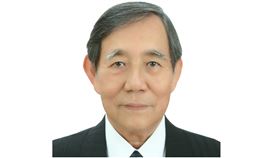 陳瑩霖、寄生蟲權威（圖／翻攝自亞洲大學官網）