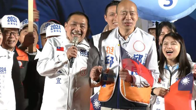 侯轟綠：整天引戰搖屁股是要害人民死嗎？