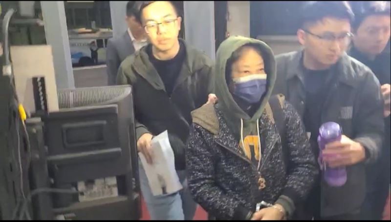 家長買護照送小孩進名校　移民公司被搜索