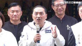 ▲侯友宜參拜嘉邑代天巡府福安館