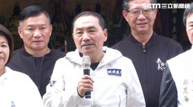 ▲侯友宜參拜嘉邑代天巡府福安館