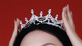 日本皇室，頭冠。（圖／翻攝自Pixabay）