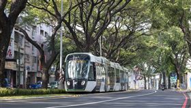 高雄輕軌C24~C32取得營運許可　元旦起試營運　2月25日前免費搭乘